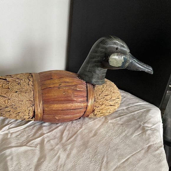 DUCK  - SEAGRASS   And Carved Wood, - Picture 3 of 6
